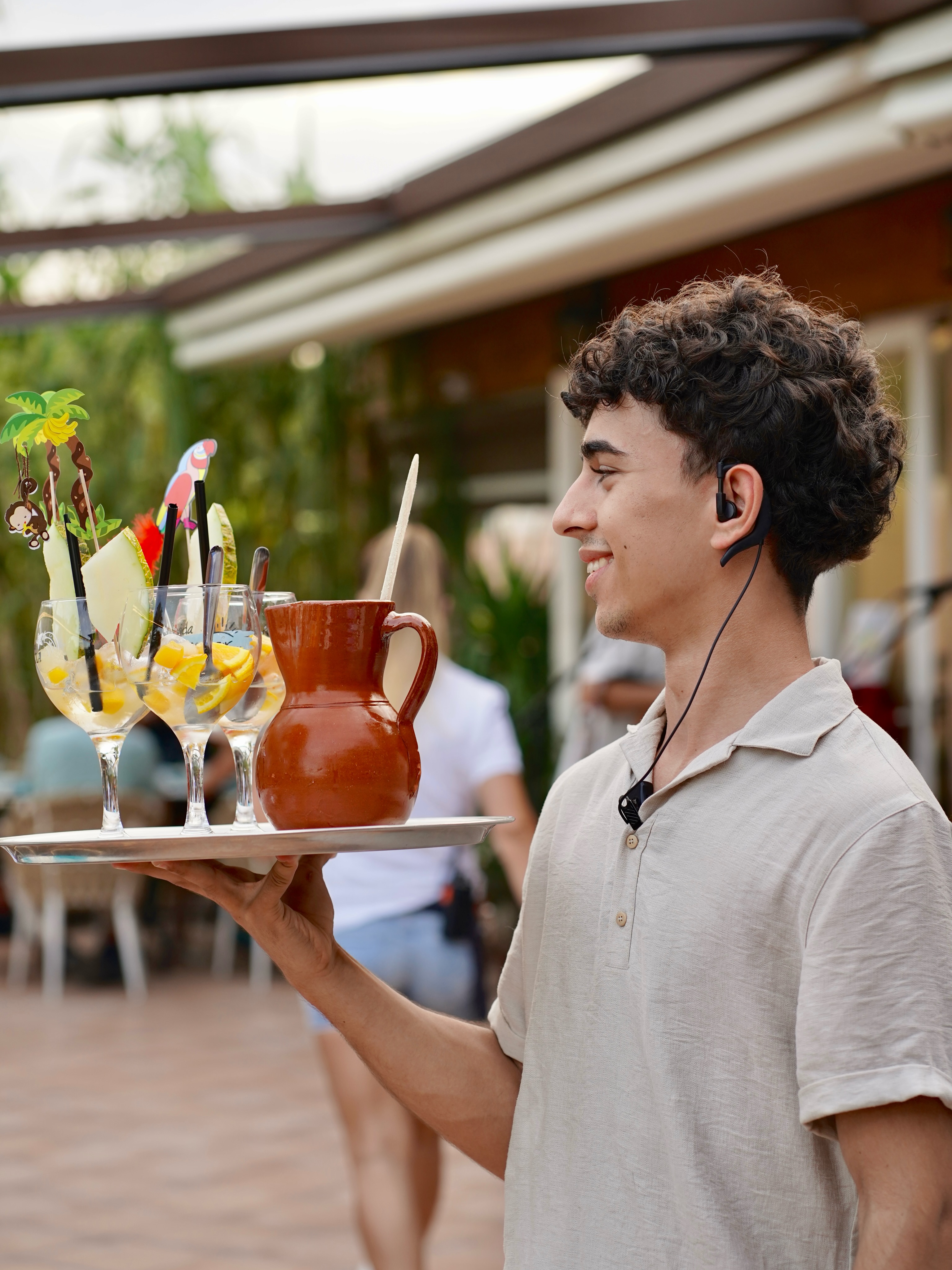 ¡Marchando una sangría! 🍹🤩

••

Eine Sangría, bitte! 🍹🤩